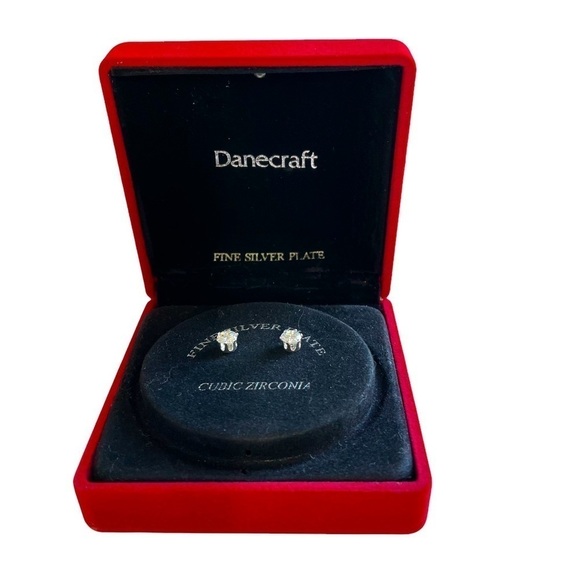 Danecraft around Cubic Zirconia Stud Earrings Fine Silver Plated Spotlight Box - Picture 1 of 6